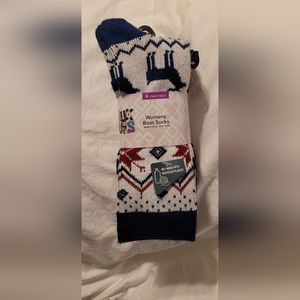 Muk Luks 4 pair pack Women's Boot Socks NWT